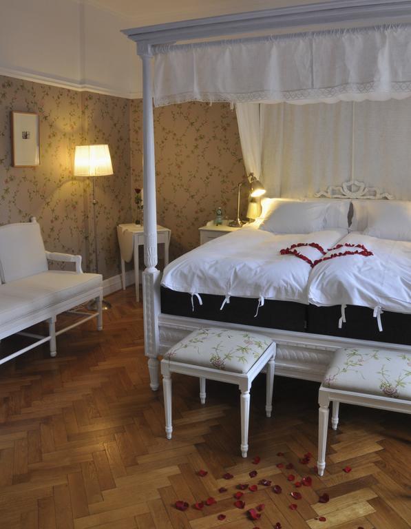 Annas Hotell クリスチャンスタード エクステリア 写真